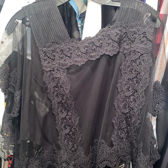 Bcbg top - Picture 3 of 4